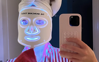 LED Light Therapy: The Science-Backed Skincare Essential