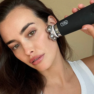 Sarah Stephens’ Secret for a Sculpted-Looking Face