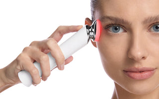 What Is A Microcurrent Facial Device? The Complete Guide to Anti-Aging, Lifting, and Radiance
