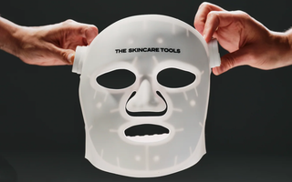 5 Reasons Dermatologists Recommend the 4D Pro Ultimate LED Face Mask
