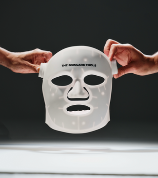 5 Reasons Dermatologists Recommend the 4D Pro Ultimate LED Face Mask