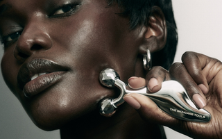 What Is Lymphatic Drainage? A Modern Guide to Sculpted, De-Puffed Skin